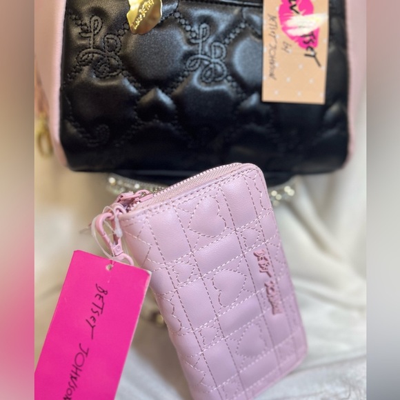 🩷🖤NWT-BETSEY JOHNSON & LUV BETSEY; PURSE AND WALLET! SUPER CUTE SET!!🩷🖤 - Picture 7 of 17